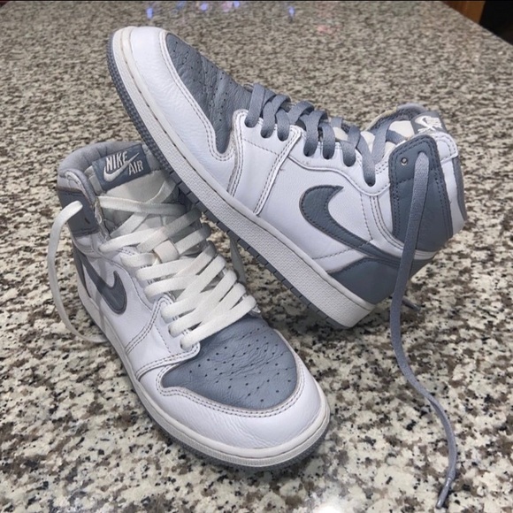 Boys Air Jordan Retro High OG Shoes Size